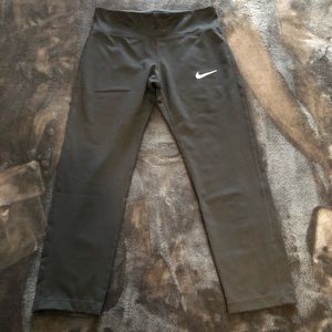 Nike crop leggings